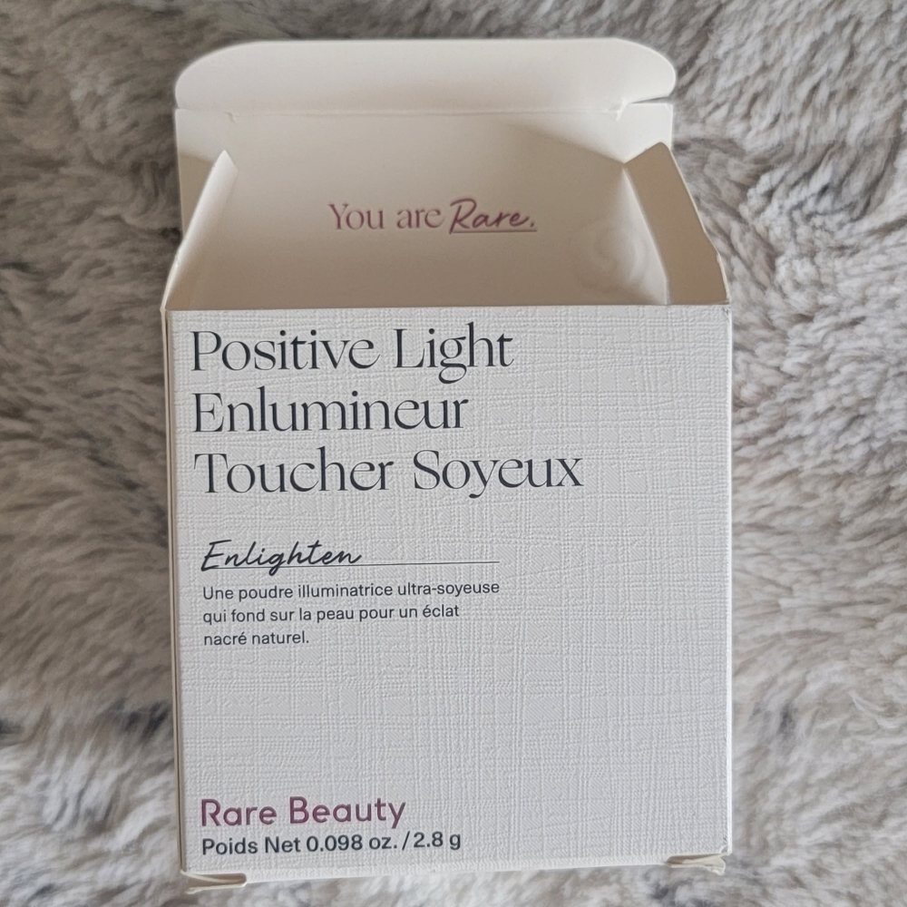 Enlighten - Rare Beauty Highlighter Selena Gomez - Picture 11 of 14